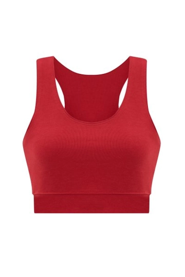 Bir model, Evable toptan giyim markasının  Eva Sütyen - Kırmızı
 toptan Crop Top ürününü sergiliyor.