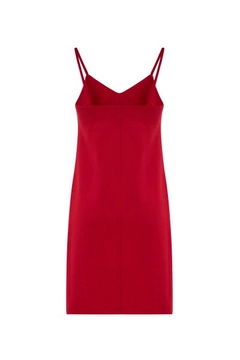 Una modella di abbigliamento all'ingrosso indossa 20074 - Fou Dress - Red, vendita all'ingrosso turca di Vestito di Evable