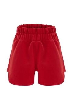 Ένα μοντέλο χονδρικής πώλησης ρούχων φοράει 20079 - Vurde Shorts - Red, τούρκικο Σορτσάκι χονδρικής πώλησης από Evable