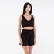 Een kledingmodel uit de groothandel draagt 20080-vurde-shorts-black, Turkse groothandel  van 