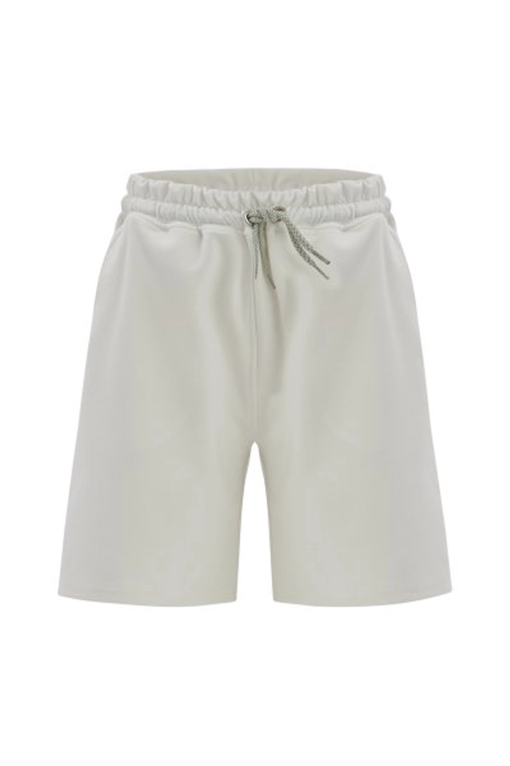 Модел на дрехи на едро носи 20082 - Marfe Shorts - White, турски едро Къси панталонки на Evable