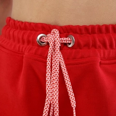 Ein Bekleidungsmodell aus dem Großhandel trägt 20083 - Marfe Shorts - Red, türkischer Großhandel Kurze Hose von Evable