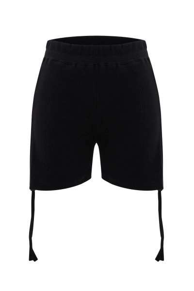A model wears 20084 - Kase Shorts - Black, wholesale Shorts of Evable to display at Lonca