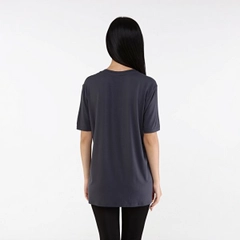 A wholesale clothing model wears 20092 - Ero Tshirt - Smoked, Turkish wholesale Tshirt of Evable