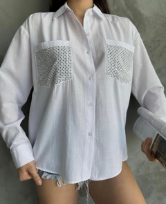 A wholesale clothing model wears ezg10319-shirt, Turkish wholesale Shirt of Ezgi Nisantasi