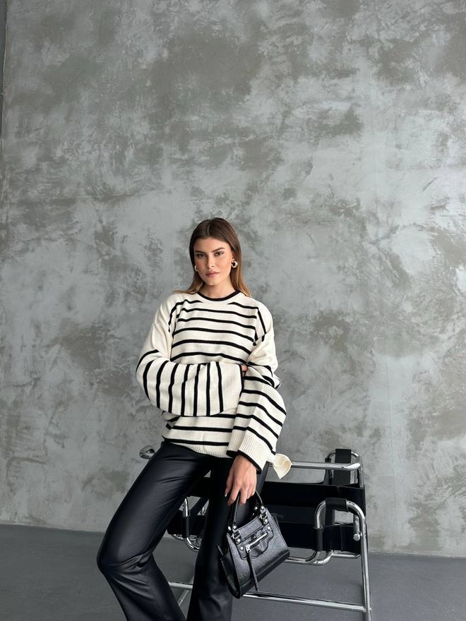Ezgi Nisantasi Knitted Sweater Wholesale Clothing Casual