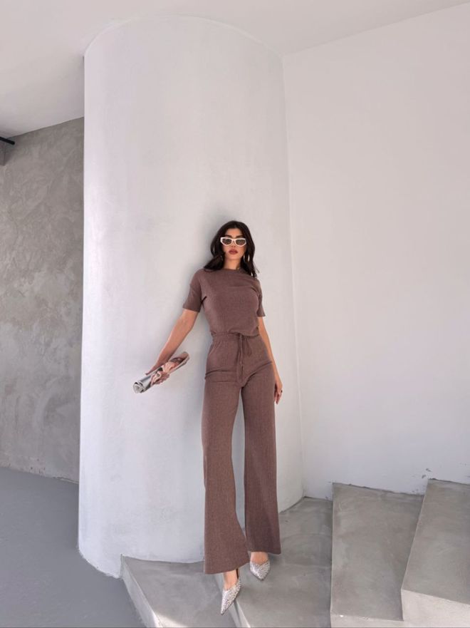 Ezgi Nisantasi Crop Trenirka Mlečna Kava Oblačila na debelo Ležerno