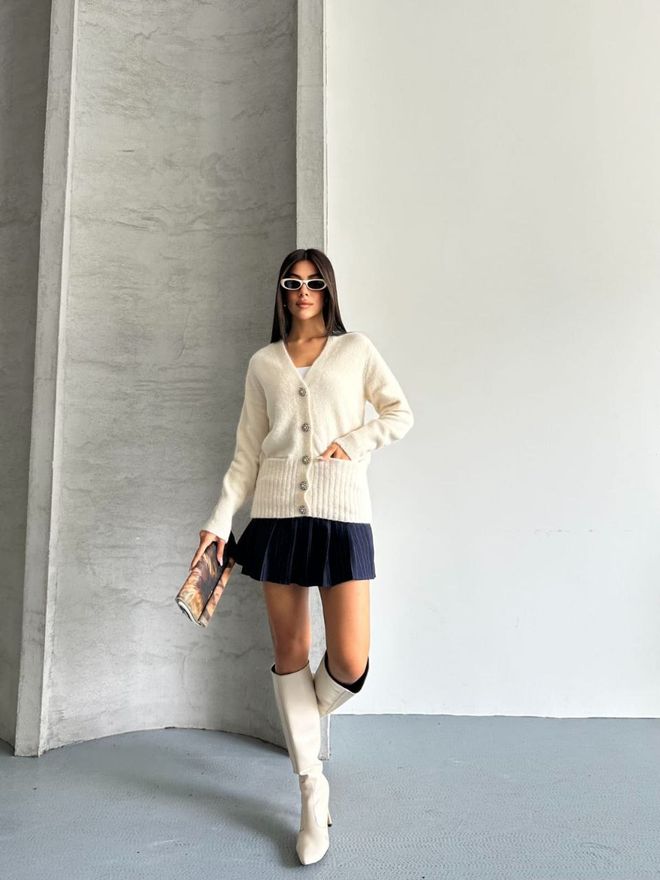 Ezgi Nisantasi Beyaz Gündelik Kolej Zarif Nostaljik Retro Hırka Toptan Giyim Gündelik