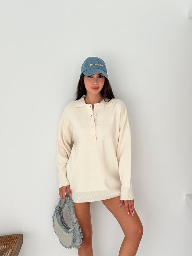 Ezgi Nisantasi Weißer Pullover Mit Übergroßer Passform Und Gekerbtem Hals Großhandelskleidung Lässig