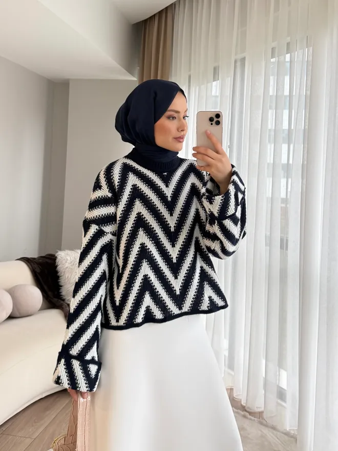 Ezgi Nisantasi Črn Oversized Pulover Z Ovratnikom Turtle Neck Oblačila na debelo Skromno