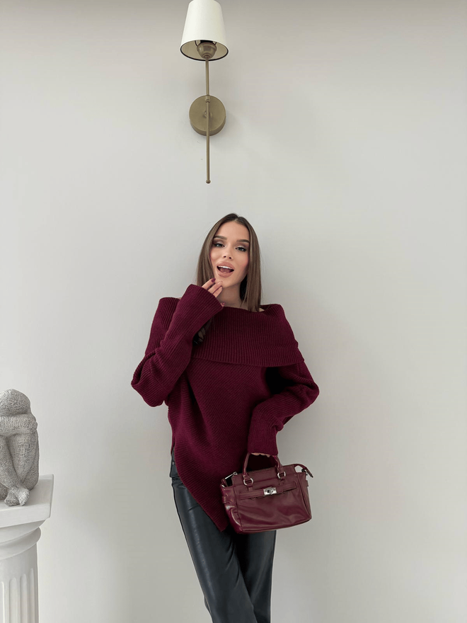 Ezgi Nisantasi Bordeauxrot Pullover Mit Schulterfreiem Ausschnitt Großhandelskleidung Lässig