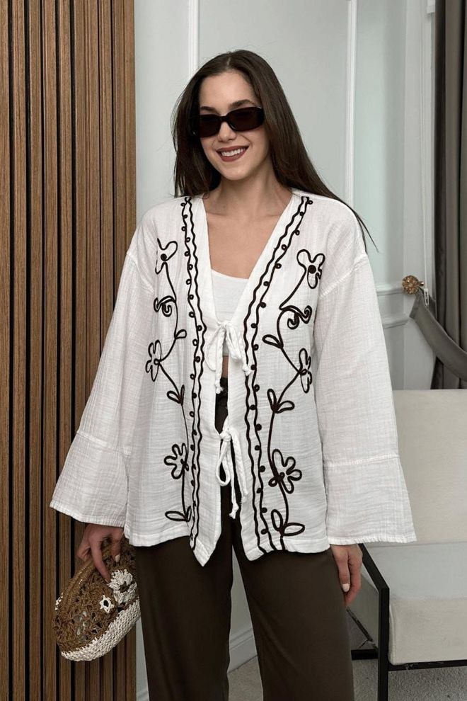 Ezgi Nisantasi Kimono Boho Bianco Con Fantasia Floreale Abbigliamento all'ingrosso Modesto