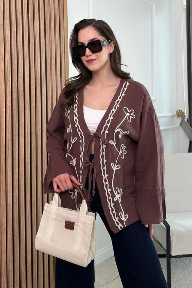 Ezgi Nisantasi Brown Kimono Oversized Fit Floral V Neck Tie Closure Wholesale Clothing 1