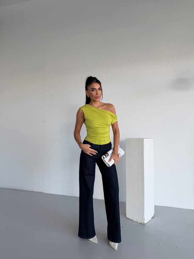 Ezgi Nisantasi Bluse Mit Niedriger Schulter Großhandelskleidung Lässig