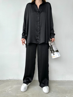 A wholesale clothing model wears EZG10043 - Satin Shirt Suit - Black, Turkish wholesale Shirt of Ezgi Nisantasi