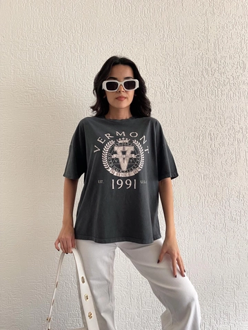 Hurtowa modelka nosi  Koszulka nadająca się do prania
, turecka hurtownia Podkoszulek firmy Ezgi Nisantasi