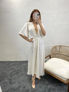 Hurtowa modelka nosi FME10672 - Dress - Beige, turecka hurtownia Sukienka firmy Fame