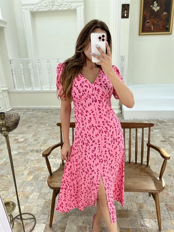 Модель оптовой продажи одежды носит  Платье - Розовое
, турецкий оптовый товар Одеваться от Fame.