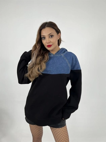 Hurtowa modelka nosi  Bluza - Czarna
, turecka hurtownia Bluza firmy Fame