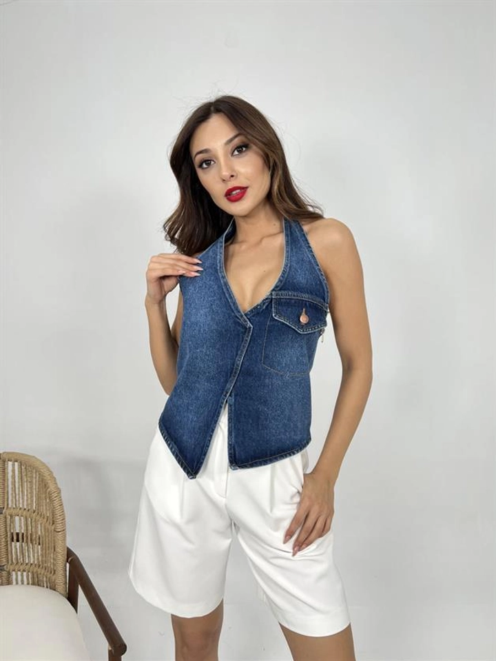Модел на дрехи на едро носи fme13317-denim-vest-blue, турски едро Жилетка на Fame