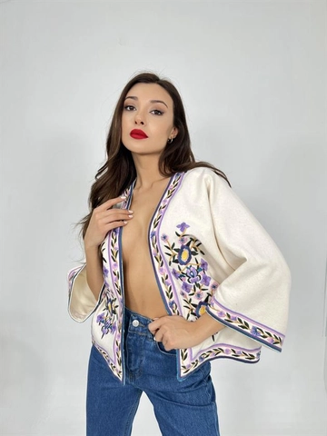 A wholesale clothing model wears  Kimono - Lilac
, Turkish wholesale Kimono of Fame