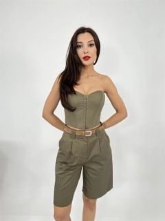 A wholesale clothing model wears fme13875-shorts-khaki, Turkish wholesale Shorts of Fame