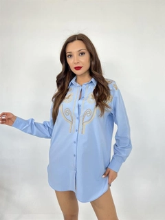 A wholesale clothing model wears fme13595-shirt-blue, Turkish wholesale Shirt of Fame