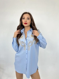 A wholesale clothing model wears fme13595-shirt-blue, Turkish wholesale Shirt of Fame