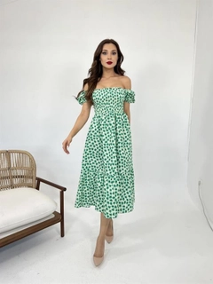 A wholesale clothing model wears FME10532 - Dress - Green, Turkish wholesale Dress of Fame