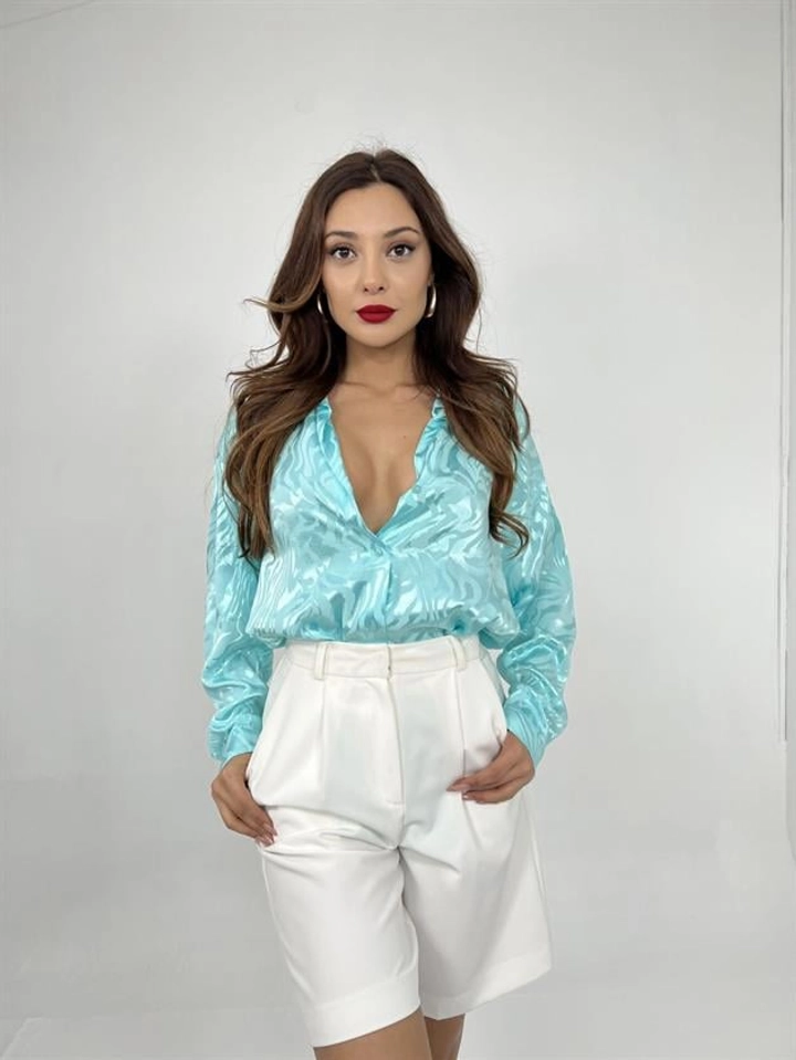 A wholesale clothing model wears FME10644 - Shirt - Turquoise, Turkish wholesale Shirt of Fame
