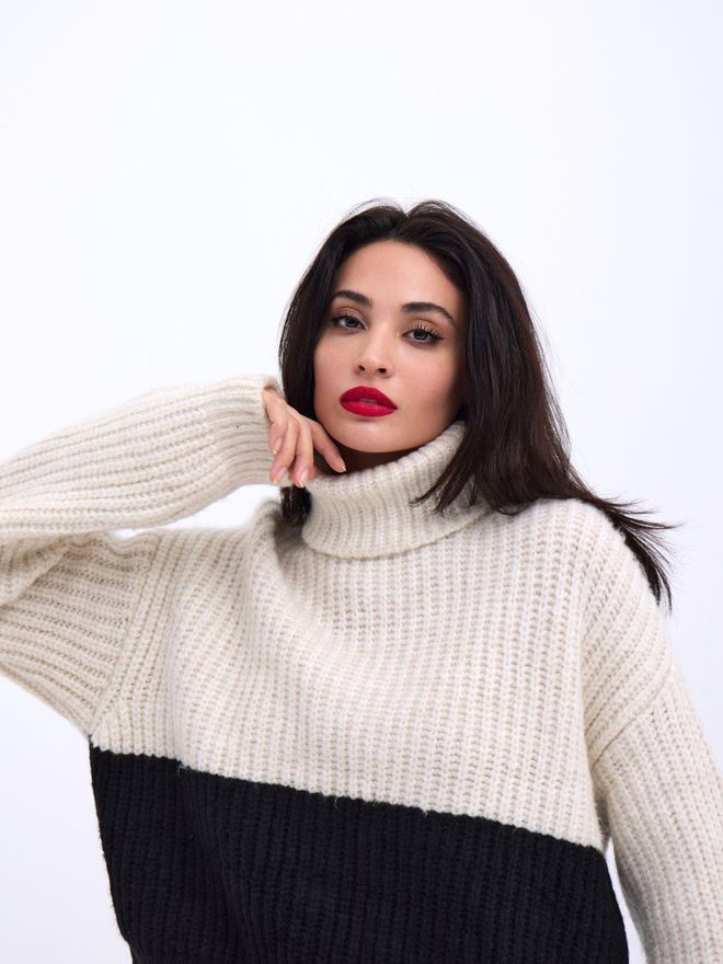 Fame Sweter rybacki w paski z dzianiny kremowo czarny Hurtowa sprzedaż odzieży Odzież uliczna