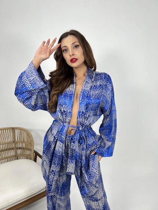 Fame Blaues Ethnisches Kimono Mit Geometrischem Muster Großhandelskleidung Lässig