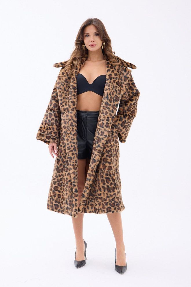 Fame Rudas Kailinis Paltas Su Gyvūnų Raštu Ir Iškirpta Apykakle Didmeninė prekyba drabužiais Kokteilinė