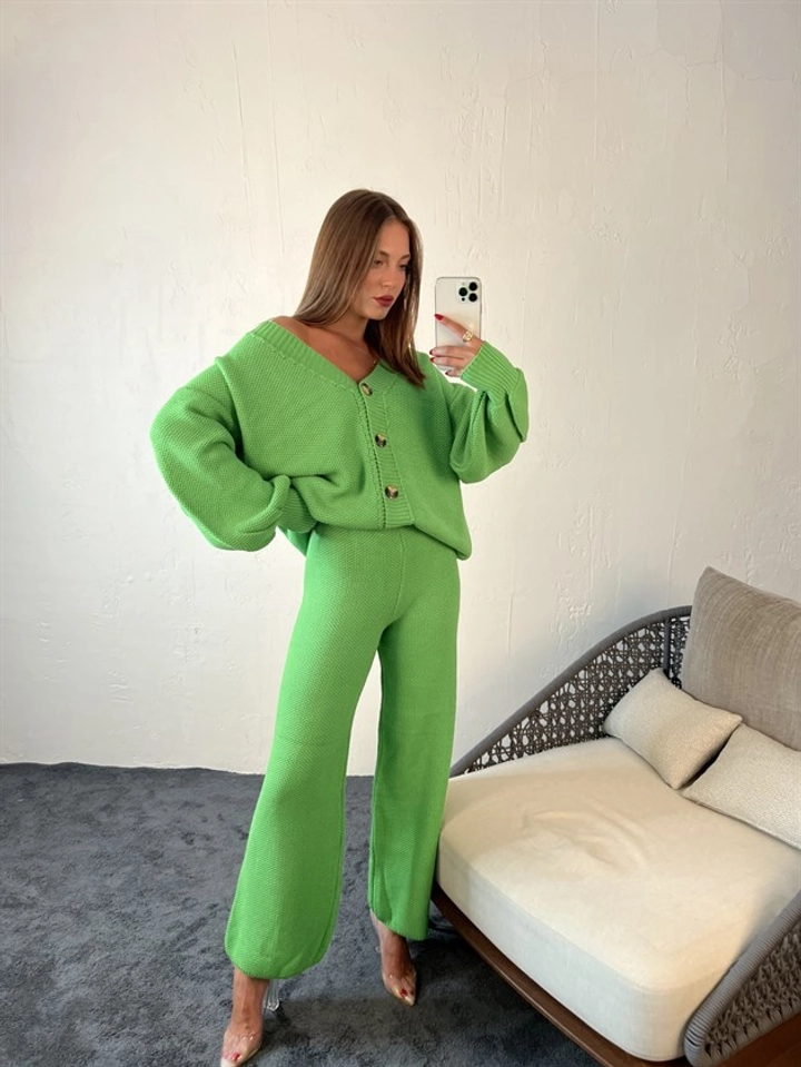 Hurtowa modelka nosi 29632 - Suit - Light Green, turecka hurtownia Garnitur firmy Fame