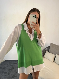 Un mannequin de vêtements en gros porte 29771 - Sweater - Light Green, Pull-Over en gros de Fame en provenance de Turquie