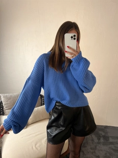 A wholesale clothing model wears 29986 - Sweater - Blue, Turkish wholesale Sweater of Fame