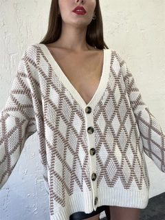 A wholesale clothing model wears 32040 - Cardigan - Cream And Mink, Turkish wholesale Cardigan of Fame
