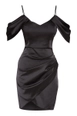 Bir model,  toptan giyim markasının frv10348-saten-sleeveless-mini-dress toptan  ürününü sergiliyor.