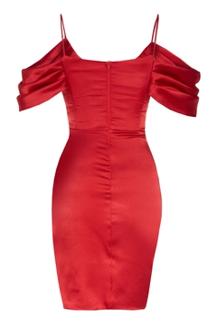 Una modelo de ropa al por mayor lleva FRV10339 - Saten Sleeveless Mini Dress, Vestido turco al por mayor de Fervente