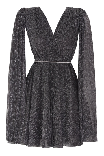 Ένα μοντέλο χονδρικής πώλησης ρούχων φοράει  Μίνι Μακρυμάνικο Φόρεμα Moonlight Plus Size
, τούρκικο Φόρεμα χονδρικής πώλησης από Fervente