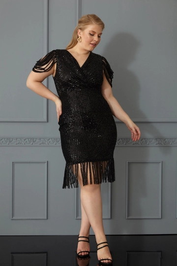 A wholesale clothing model wears  Black Plus Size Sleeveless Midi Dress
, Turkish wholesale Dress of Fervente