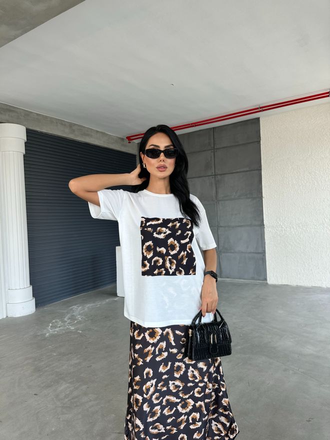 Fiori Basic T Shirt Mit Leopardenmuster Großhandelskleidung Lässig