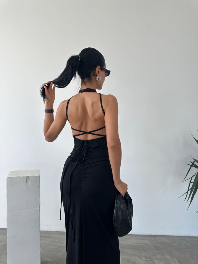 Fiori Halter Neckline Gathered Sandy Dress With Lace Detail On The Back Wholesale Clothing No Fabric