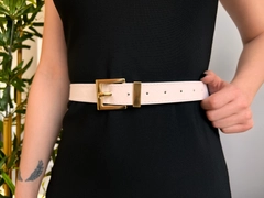 A wholesale clothing model wears fio10246-square-buckle-bridge-women's-belt, Turkish wholesale Belt of Fiori