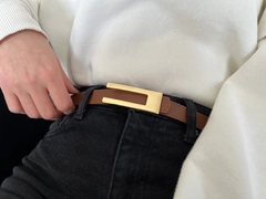 A wholesale clothing model wears fio10250-thin-women's-belt-with-design-buckle, Turkish wholesale Belt of Fiori