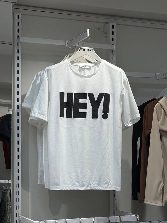 Fiori T Shirt Mit Buchstabenmuster Großhandelskleidung Lässig