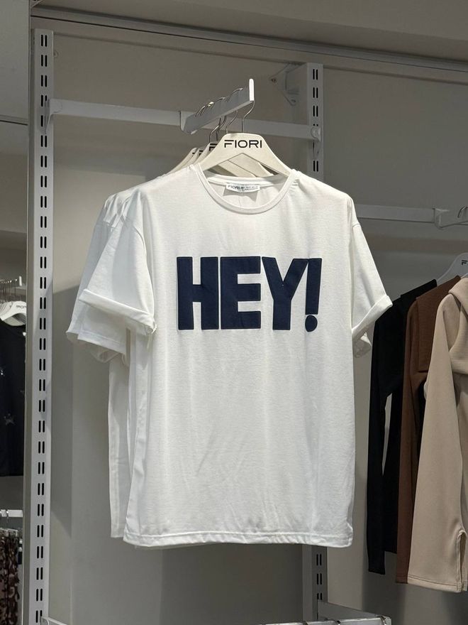 Fiori T Shirt Mit Buchstabenmuster Großhandelskleidung Lässig