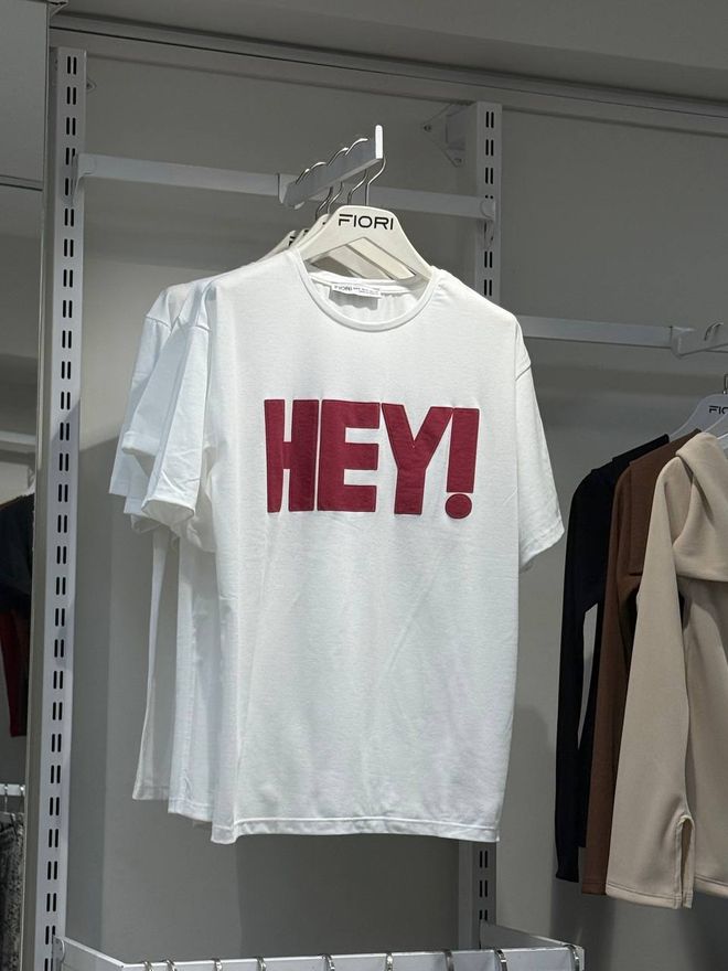 Fiori T Shirt Mit Buchstabenmuster Großhandelskleidung Lässig
