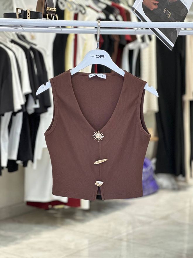 Fiori Brown Crop Top With V Neck And Cap Sleeves Wholesale Clothing Casual