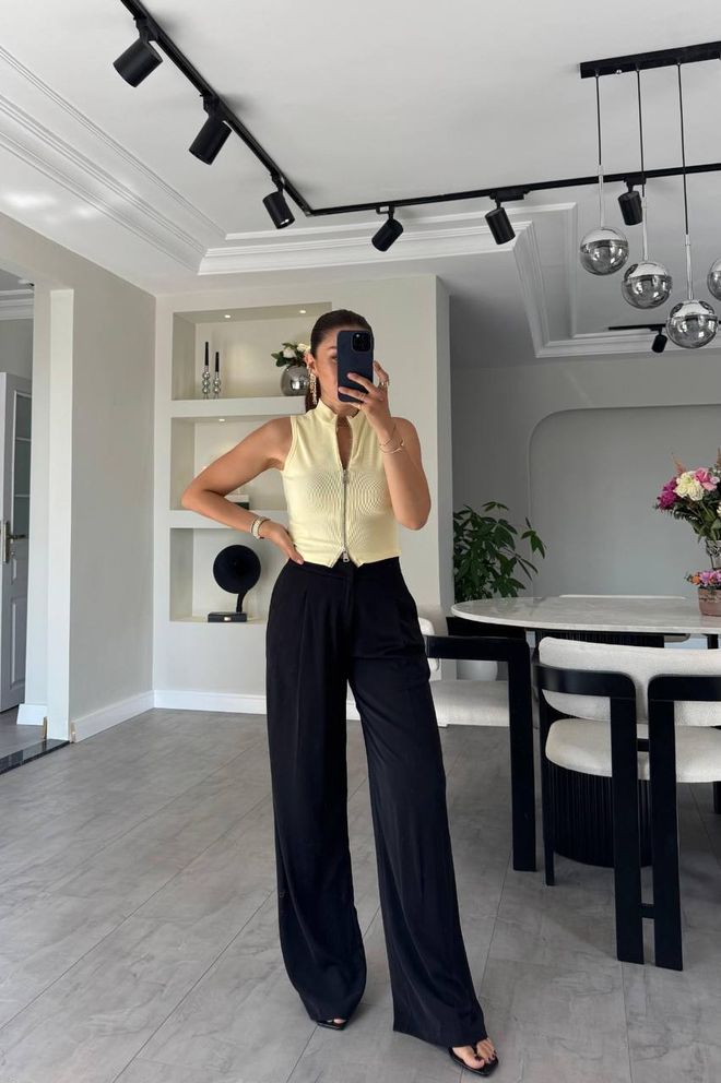 Fiori Crop Top Beige – Décontracté Sans Manches Coupe Étroite Encolure Haute Vêtements en gros Décontracté
